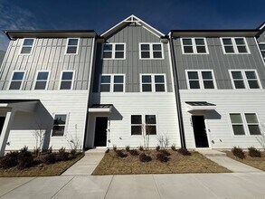 Building Photo - Stunning New Construction 4BD, 3.5BA Apex Townhome with a 2-Car Garage in a Prime Location Near T...