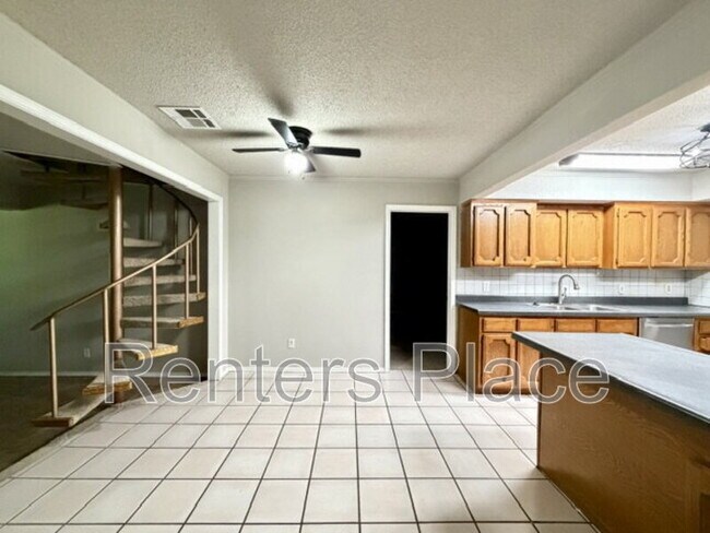 Building Photo - 14148 S Poplar Pl