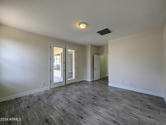 Building Photo - 15432 W Tasha Cir