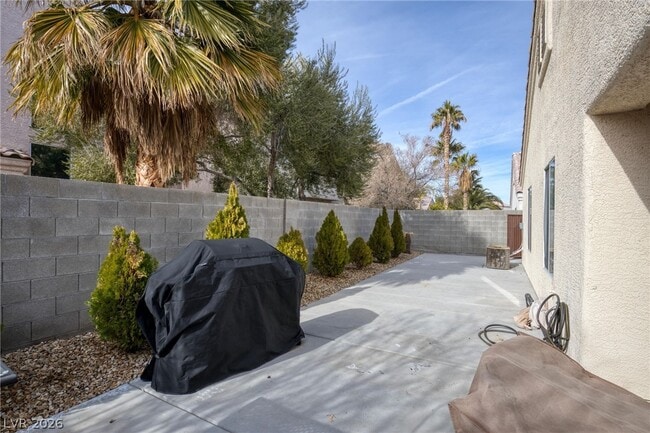 Building Photo - 1563 Raining Hills St