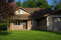 Building Photo - Charming Home with Cozy Spaces: 3Bedrooms and 2 Bathroom