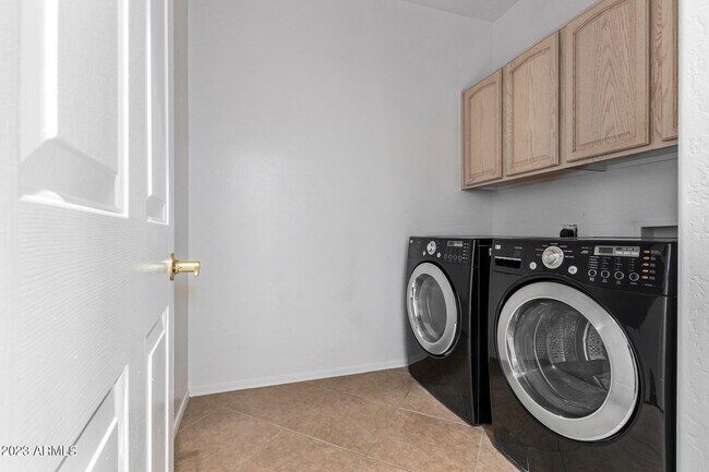 Building Photo - 17554 W Cardinal Dr