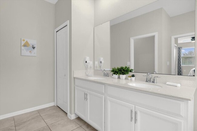 Building Photo - 783 Ocean Course Ave