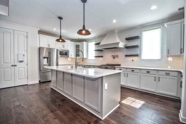 Building Photo - 10441 Sockeye Dr