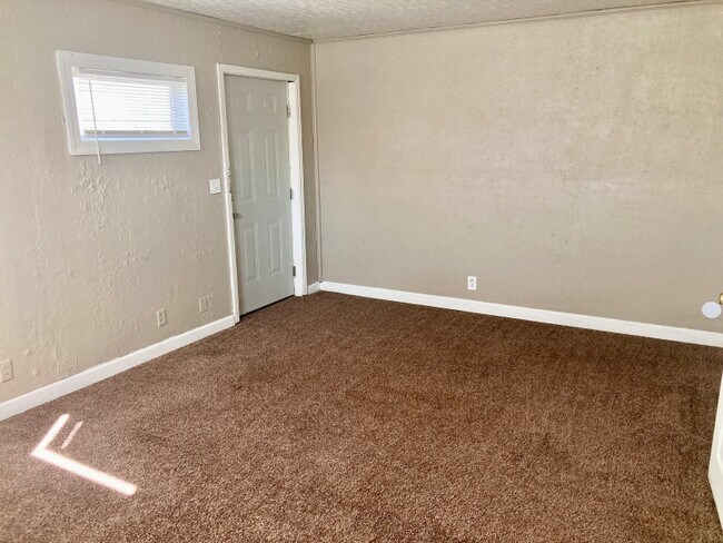 Building Photo - 808 S Lexington St