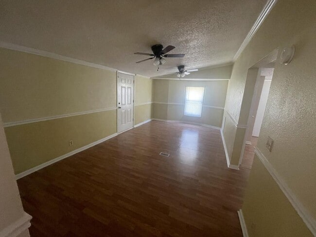 Building Photo - 247 Produce Dr