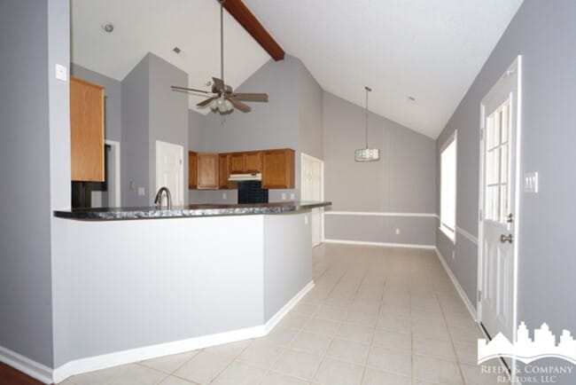 Building Photo - 2573 Laurelcrest Dr