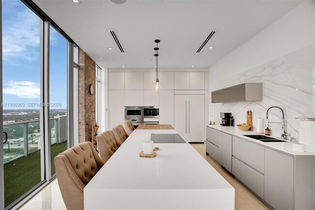 Building Photo - 3301 NE 1st Ave