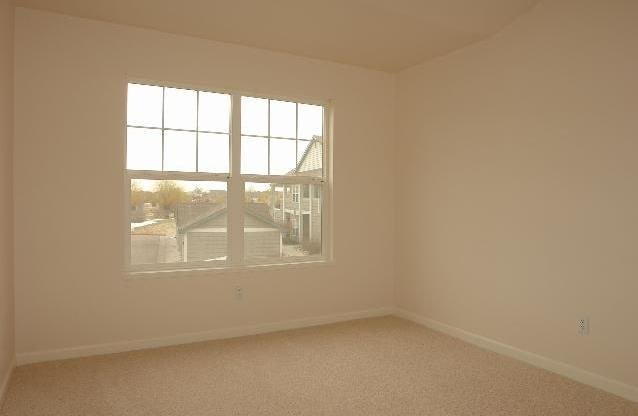 Building Photo - 5225 White Willow Dr