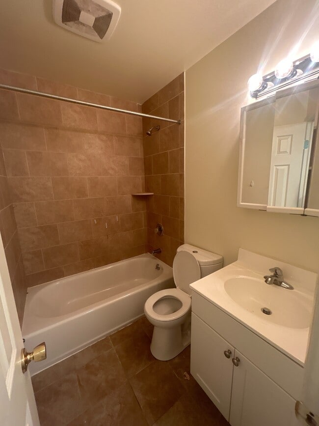 C201 Hallway Upgraded Bath - Park City Apartments