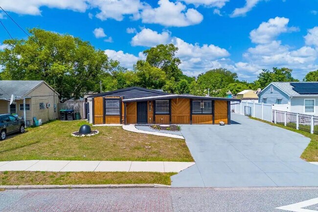 Building Photo - 9096 Dubois Blvd