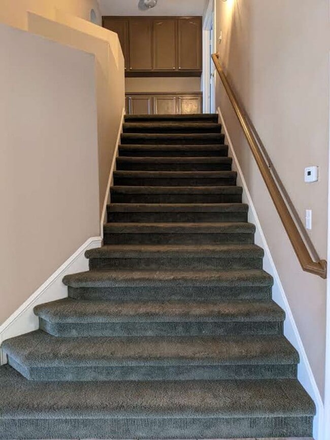 Building Photo - A Very nice and Large 4 Bedroom, 3 Bathroom, 2 STORY Home in Desert Shores!!!!