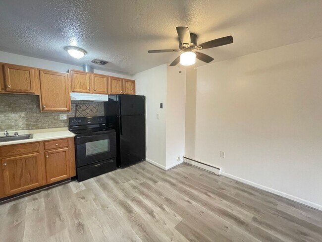 Building Photo - 175 Loudon Rd