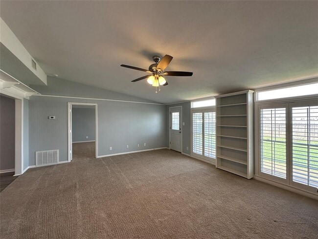 Building Photo - 1150 Dixie Rd