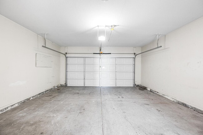 Building Photo - 20717 N 59th Dr