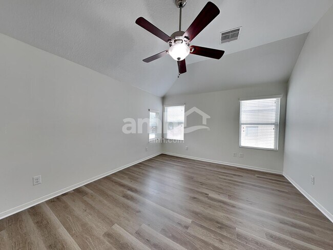 Building Photo - 16843 Blackberry Lily Ln