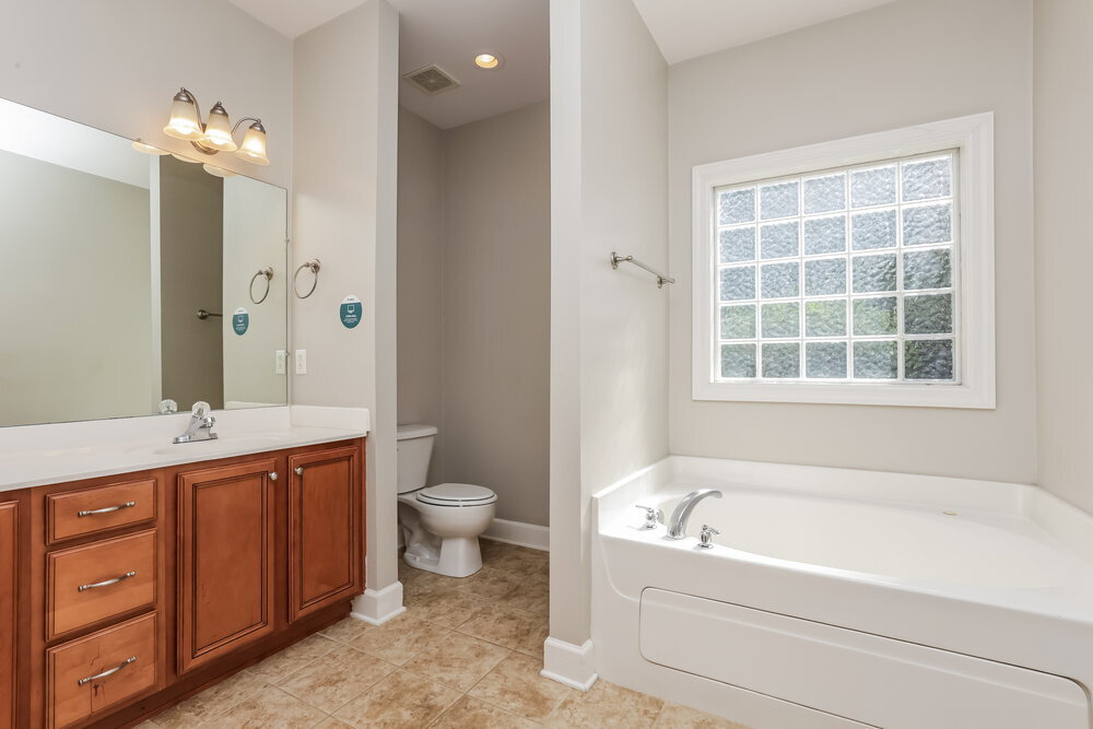 Building Photo - 1811 Potters Ct