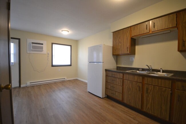 Building Photo - Cross Timbers Apartment