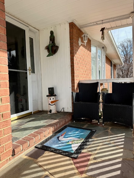 Building Photo - 519 Sylvan Way