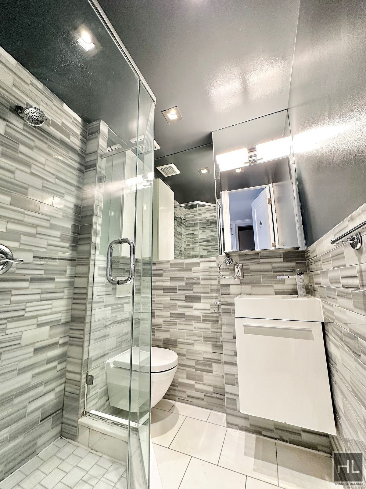 Building Photo - East 13th Street