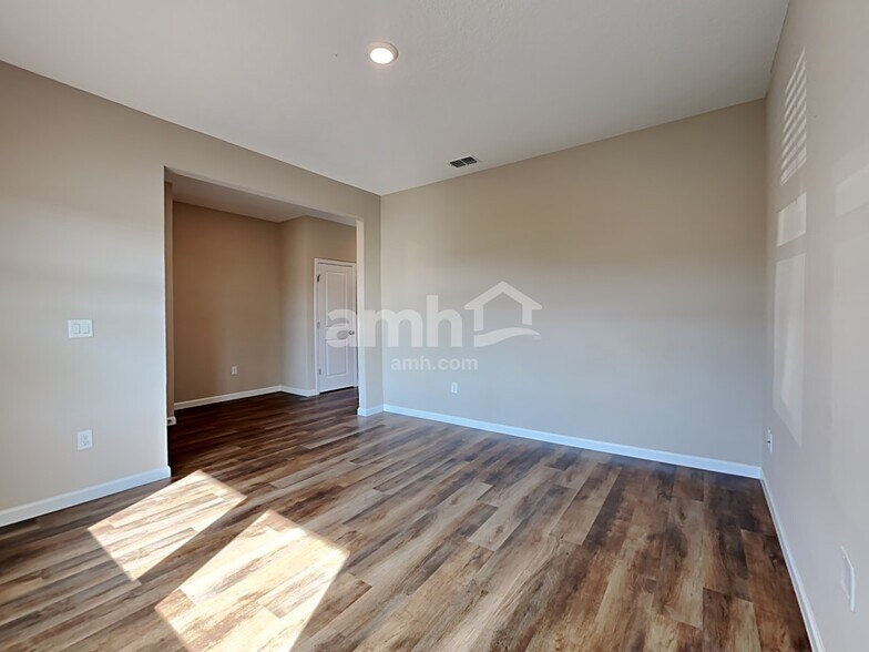 Building Photo - 295 Stone Arbor Ln