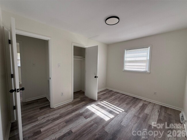 Building Photo - 201 Allison Dr