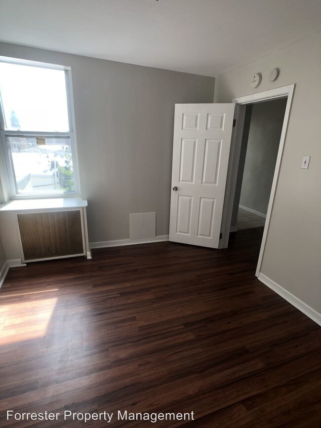 Building Photo - 1703 S 19th St