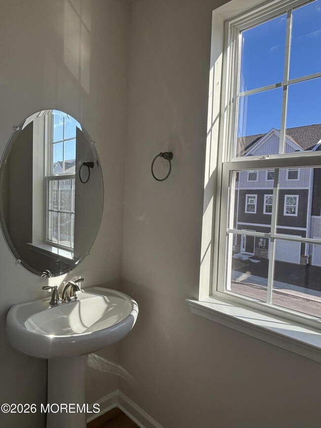 Building Photo - 17 Bay Breeze Dr