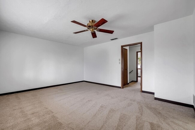 Building Photo - 3128 Blairstone Ct