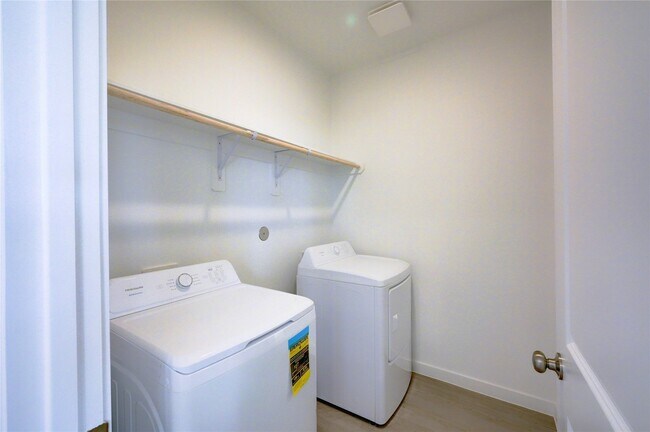 Building Photo - 26923 Zebra Grass Dr