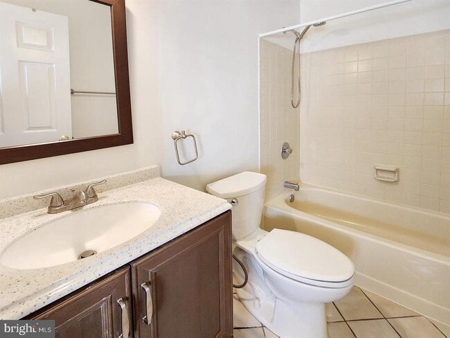 Building Photo - 5840 Westwater Ct