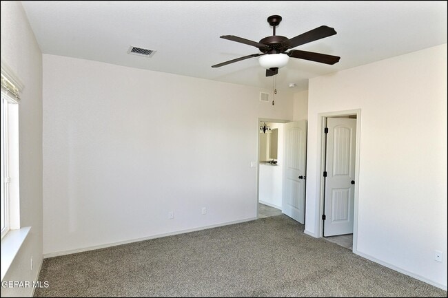 Building Photo - 14945 Tierra Escape Ave