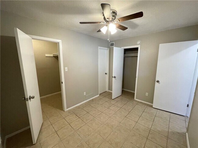 Building Photo - 2500 Burleson Rd