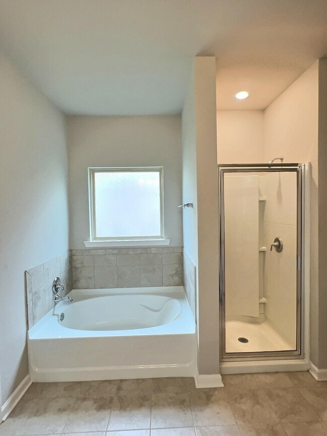 Building Photo - 4667 Teallach Way