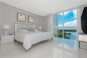 Building Photo - Sunny Isles Boulevard, Sunny Isles Beach, FL 33160 - 3 BR 2 BA condo