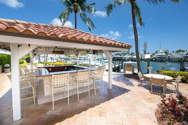 Building Photo - 1 Las Olas Cir