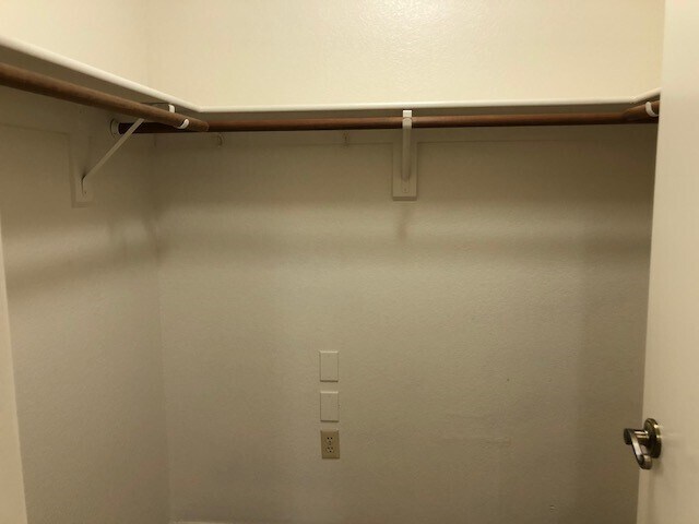 Building Photo - This is a Beautiful Home!  Just waiting for you in a 45+ Active Adult Community, Long Term Unfurn...