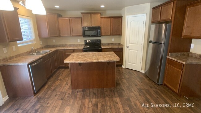 Building Photo - 954 Diamond Rim Dr