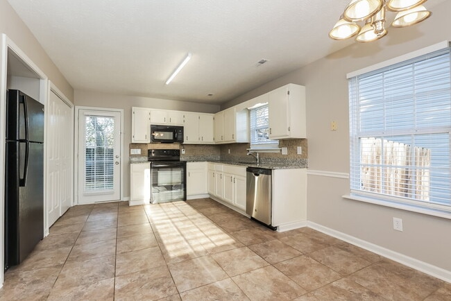 Building Photo - 3341 Mullins Ct