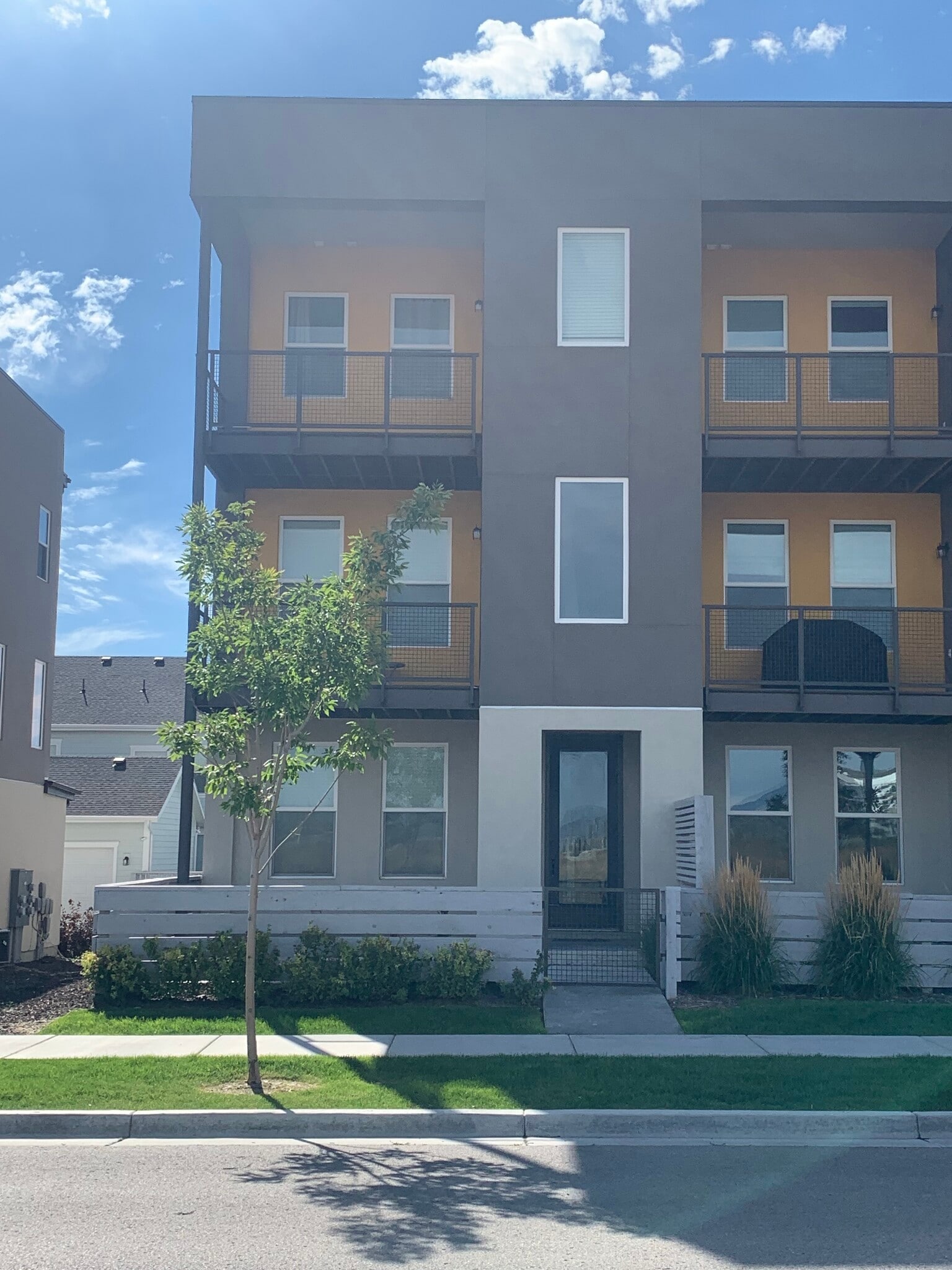 Townhouse view from the street - 5403 W Big Sur Dr