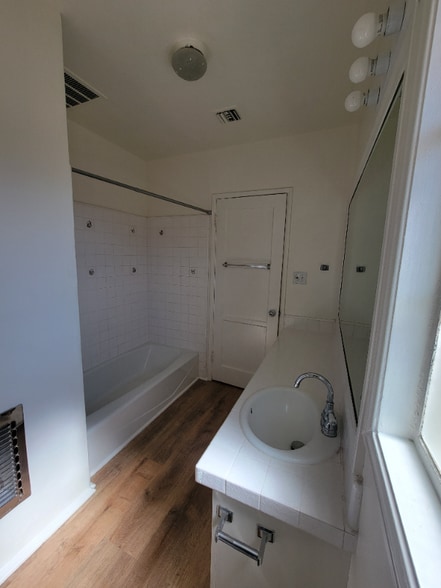 Building Photo - 7258 Allott Ave