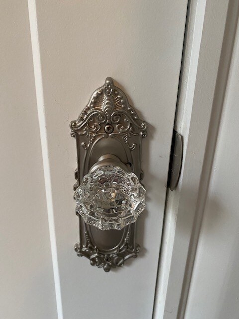 Doorknobs - Beautiful - 1468 S 2nd St