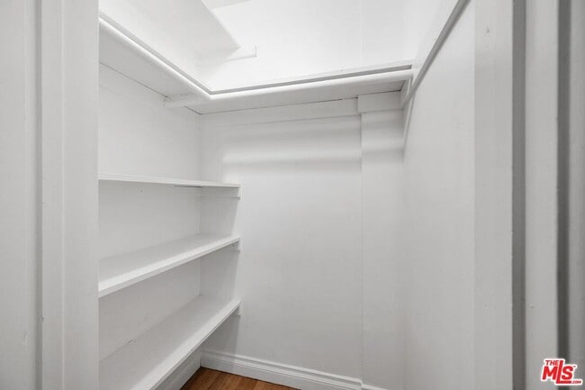 Building Photo - 6322 W 78th Pl