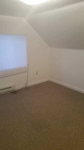 Building Photo - 214 6th St NW