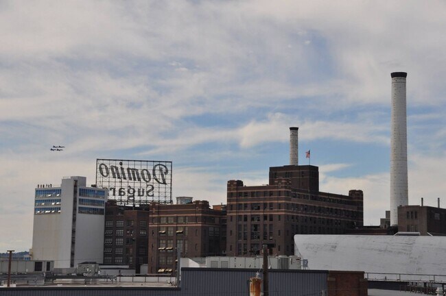 Building Photo - Modern Large and spacious house available in Locus Point