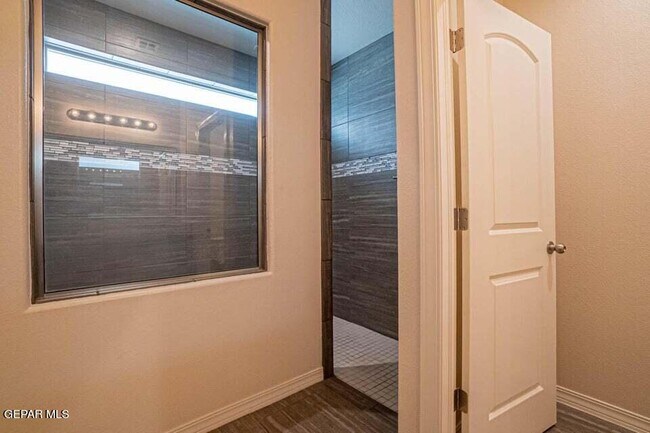 Building Photo - 4828 Ruben Soto