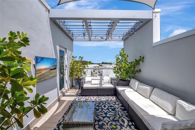 Building Photo - 6630 NW 104th Path