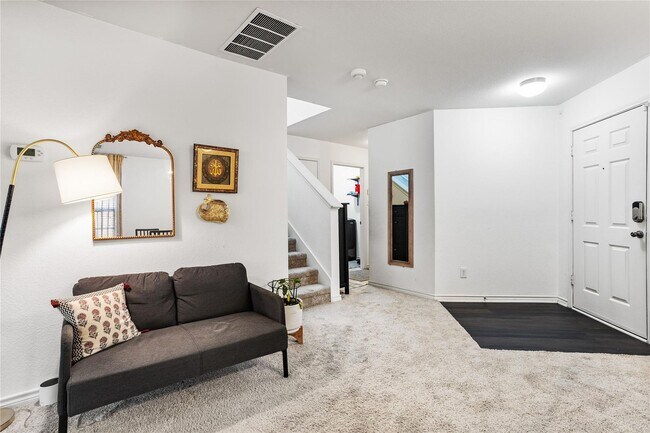 Building Photo - Spacious 3 Bedroom, 2.5 Bath Home Ready fo...