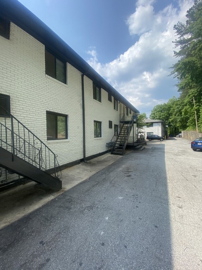 Building Photo - BOLDEN SPRINGS APARTMENTS