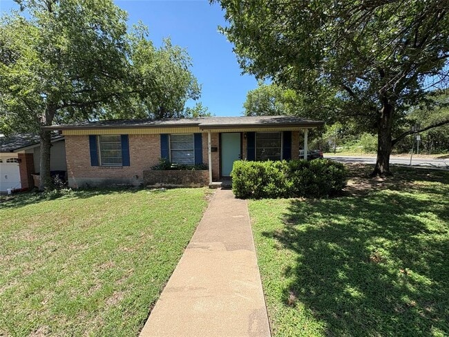 Building Photo - 3115 W Terrace Dr